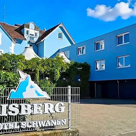 Eisberg Schwanen 3*