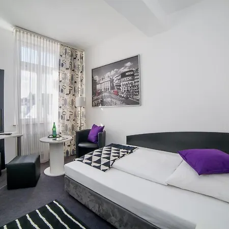 Hotel Eisberg Schwanen 3*